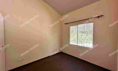 CASA EN RENTA DE TRES DORMITORIOS EN CONOCOTO