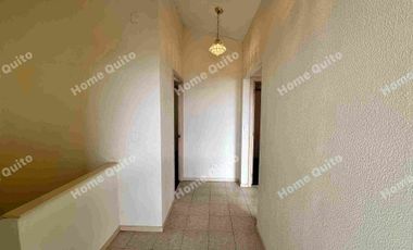 CASA EN RENTA DE TRES DORMITORIOS EN CONOCOTO