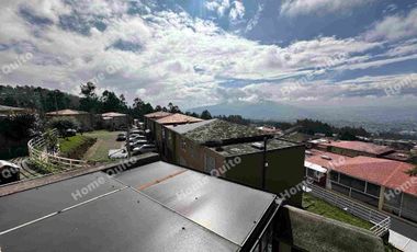 CASA EN RENTA DE TRES DORMITORIOS EN CONOCOTO