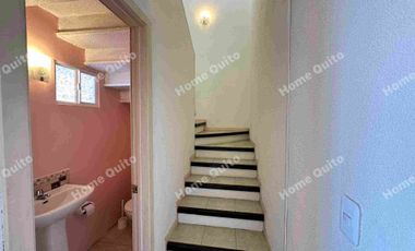 CASA EN RENTA DE TRES DORMITORIOS EN CONOCOTO