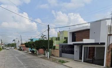 CASA EN VENTA EN  VERACRUZ POZA RICA SANTA ELENA