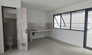 Disewakan Rumah Eksclusif Cendana Xpana Karawaci Lokasi Strategis