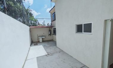 CASA AMPLIA EN VENTA CERCA DEL DEPORTIVO DE TEPOTZOTLAN SE ACEPTAN TODOS LOS CREDITOS 3 RECAMARAS LA PRINCIPAL CON BAÑO COMPLETO, PORTON ELECTRICO