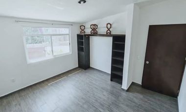 CASA AMPLIA EN VENTA CERCA DEL DEPORTIVO DE TEPOTZOTLAN SE ACEPTAN TODOS LOS CREDITOS 3 RECAMARAS LA PRINCIPAL CON BAÑO COMPLETO, PORTON ELECTRICO