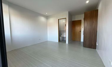 RFO Townhouse Brand New In Greenpark Pasig No DP 3 Bedrooms