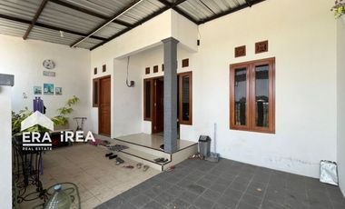 RUMAH DIJUAL DI SOLO BARAT DEKAT PASAR GAGAN BARU DAN ASRAMA HAJI DONOHUDAN