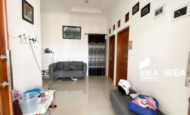 RUMAH DIJUAL DI SOLO BARAT DEKAT PASAR GAGAN BARU DAN ASRAMA HAJI DONOHUDAN