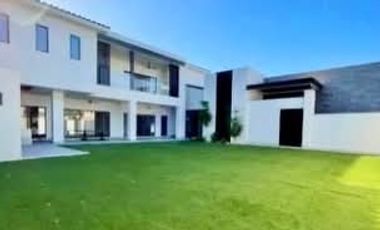 CASA DE RENTA EN SAN PEDRO RESIDENCIAL