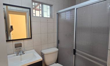 CASA DE RENTA EN PRIVADA VILLANOVA DIAMANTE