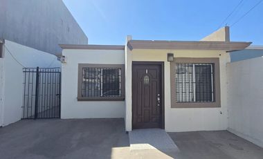 CASA DE RENTA EN PRIVADA VILLANOVA DIAMANTE