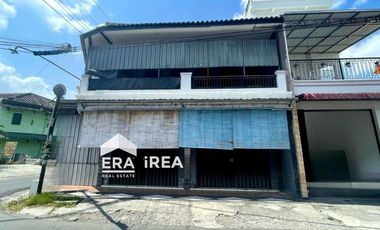 DIJUAL RUMAH DAN RUKO PUSAT BISNIS DAN KULINER DEKAT KAMPUS UMS SOLO