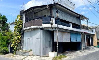 DIJUAL RUMAH DAN RUKO PUSAT BISNIS DAN KULINER DEKAT KAMPUS UMS SOLO