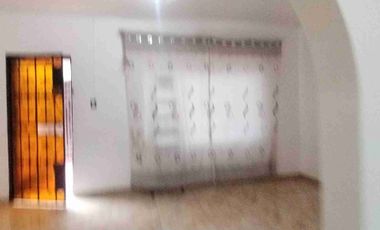 VENTA DEPARTAMENTO OLAYA CON ALFONSO UGARTE 1ER PISO EN BELLAVISTA