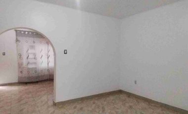 VENTA DEPARTAMENTO OLAYA CON ALFONSO UGARTE 1ER PISO EN BELLAVISTA