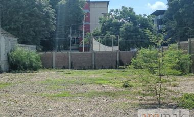 Terreno estratégico en el Centro de Piura – 836 m² frente a parque