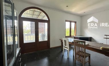 RUANG USAHA 2 LANTAI DIJUAL DI SOLO DEKAT PUSKESMAS BANYUANYAR