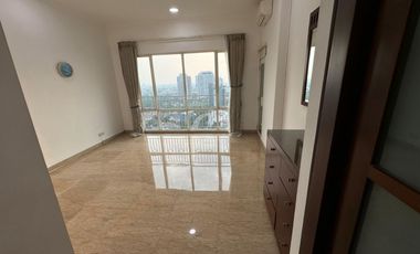 Nicely Furnished and Spacious Penthouse Apartment with Strategic Location At Senayan Residences