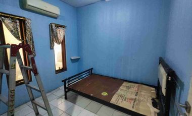 DISEWAKAN MURAH RUMAH BESAR luas 170m KAMPUNG PONDOK JAGUNG GRAHA RAYA AREN SERPONG