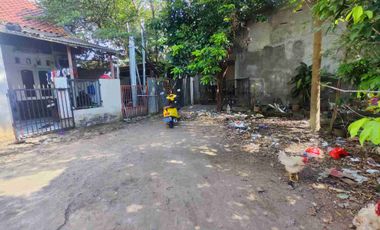 DISEWAKAN MURAH RUMAH BESAR luas 170m KAMPUNG PONDOK JAGUNG GRAHA RAYA AREN SERPONG