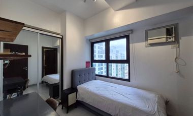 FOR RENT: 2BR Loft in The Fort Residences, BGC