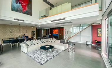 High Floor Luxury 4 Bedrooms Riverside Condo for Rent / Sale – The River Bangkok