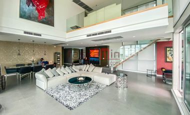 High Floor Luxury 4 Bedrooms Riverside Condo for Rent / Sale – The River Bangkok