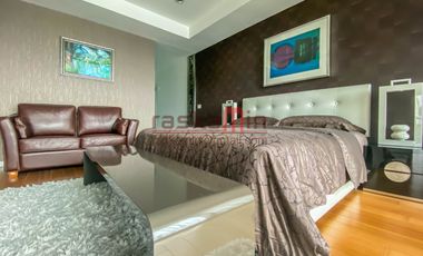 High Floor Luxury 4 Bedrooms Riverside Condo for Rent / Sale – The River Bangkok