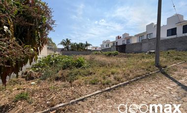 Terreno Ubicado Cerca de La Av Principal y a Media Cuadra del Parque de Las Torres