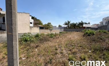 Terreno Ubicado Cerca de La Av Principal y a Media Cuadra del Parque de Las Torres