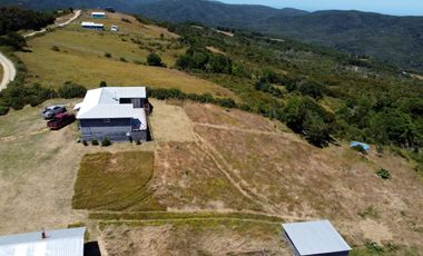 Parcela en venta con 2 casas a 500 metros del asfalto en Estaquilla