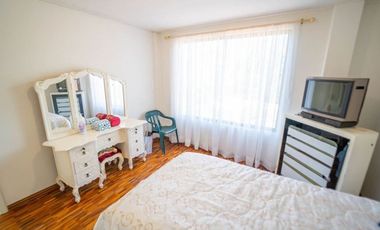 CASA EN VENTA EN LA URBANIZACION LA MARCA EN LA MITAD DEL MUNDO