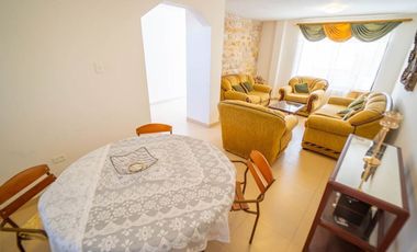 CASA EN VENTA EN LA URBANIZACION LA MARCA EN LA MITAD DEL MUNDO