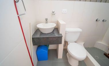 CASA EN VENTA EN LA URBANIZACION LA MARCA EN LA MITAD DEL MUNDO