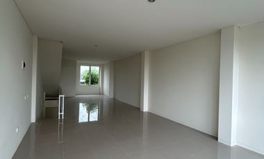Ruko 3 Lantai, Siap Pakai, Dekat Unhas Makassar