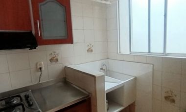 ARRIENDO APARTAMENTO FRENTE AL  PARQUE BOLIVAR