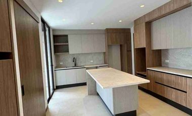 Casa en venta sector la Cerámica, Tumbaco