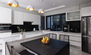 Spacious 5 Bedroom House For Sale at La Vista Subdivision, Quezon City