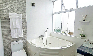 VENDO CASA EN CONDOMINIO CON JARDIN ZONA BATALLONES SURCO