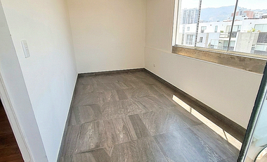 VENDO CASA EN CONDOMINIO CON JARDIN ZONA BATALLONES SURCO