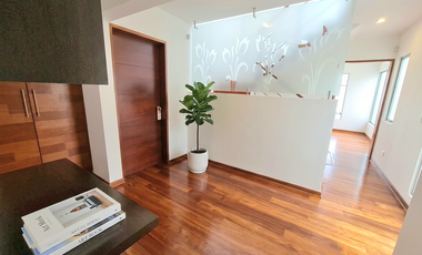 VENDO CASA EN CONDOMINIO CON JARDIN ZONA BATALLONES SURCO