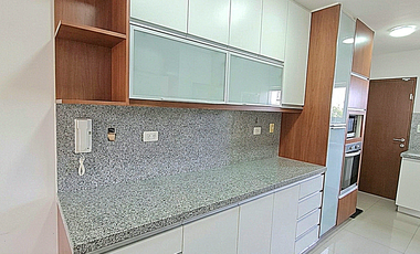 VENDO CASA EN CONDOMINIO CON JARDIN ZONA BATALLONES SURCO