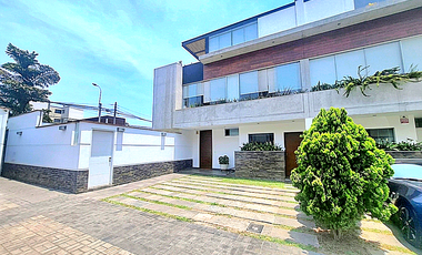 VENDO CASA EN CONDOMINIO CON JARDIN ZONA BATALLONES SURCO