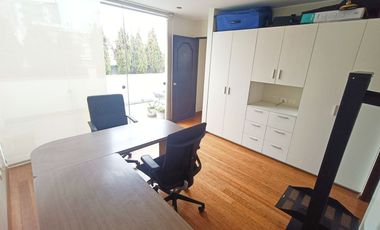 Duplex con Ascensor Directo a Ambos Niveles TERRAZA EN CHACARILLA CERCA A PARQUE