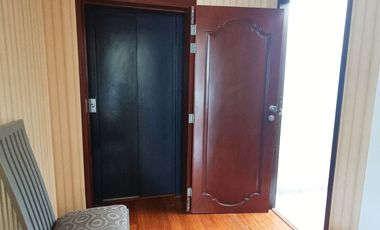 Duplex con Ascensor Directo a Ambos Niveles TERRAZA EN CHACARILLA CERCA A PARQUE