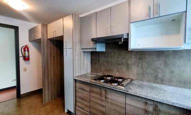 de renta  departamento balcón  3 habitaciones 3 baños 1 parqueadero  gas centralizado guardias gimnasio terraza con BBQ PET friedly