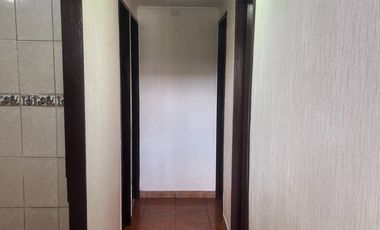 Arriendo casa en villa Las Encinas, Peñaflor