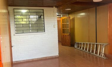 Arriendo casa en villa Las Encinas, Peñaflor