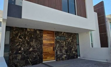 En Venta Casa NUEVA  Fraccionamiento Residencial El Refugio Querétaro