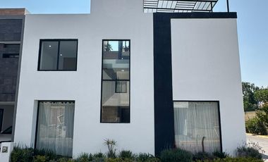 🏠 Moderna Casa con Roof Garden | Atrás de Plaza San Diego | Fracc. El Suspiro