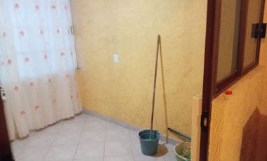 VENTA DE CASA EN CHALCO CENTRO, EN FRENTE DE RESTAURANT LOS COCHINITOS